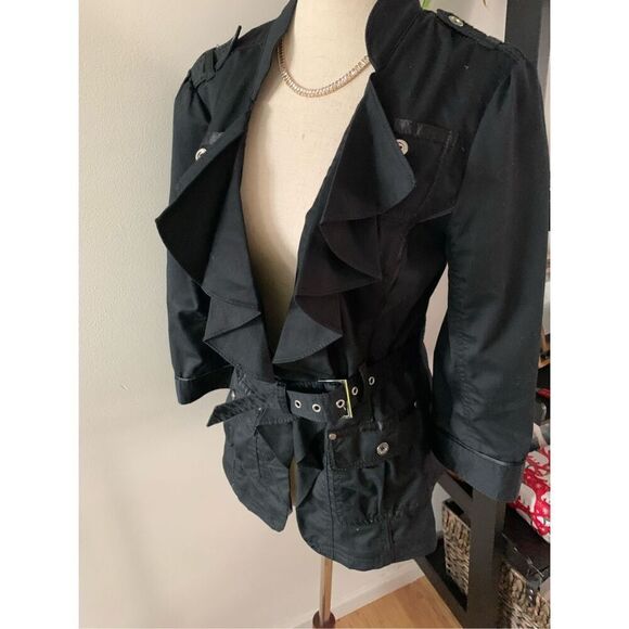 White House black market light jacket, size 6 black color ruffles with a belt - Picture 1 of 7